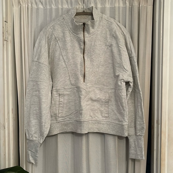 EUC! Free People Movement Quarterzip - Picture 1 of 4
